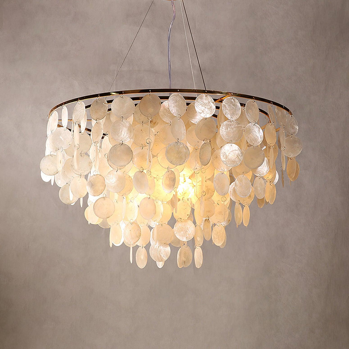 Esileth Kronleuchter im postmodernen Luxus-Stil mit Schalen-Windglocken
