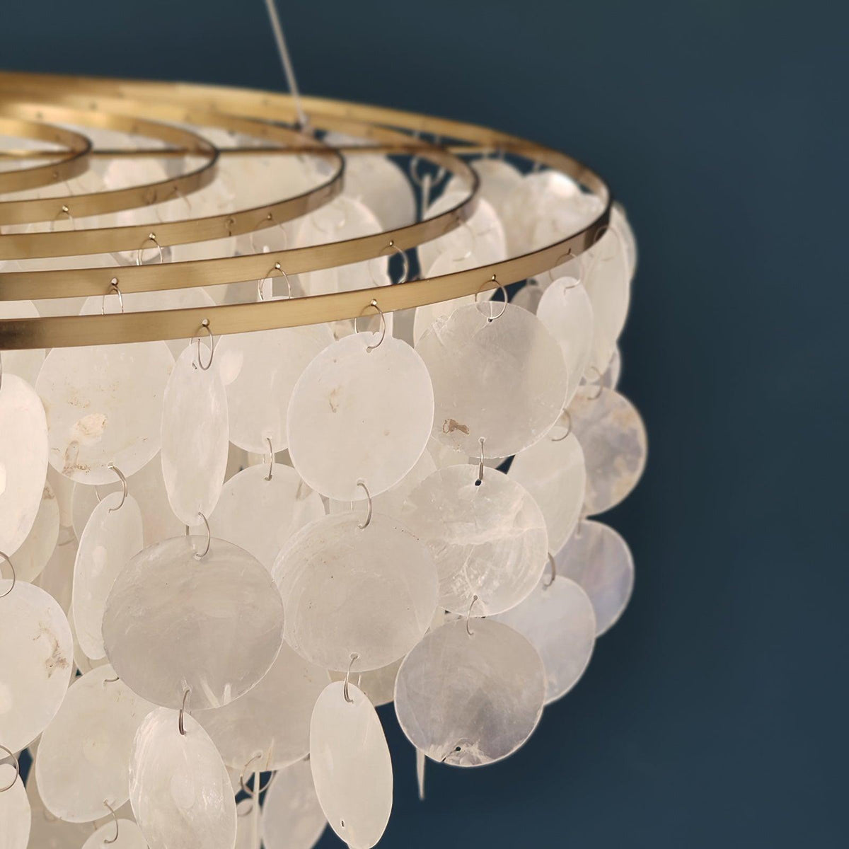 Esileth Kronleuchter im postmodernen Luxus-Stil mit Schalen-Windglocken