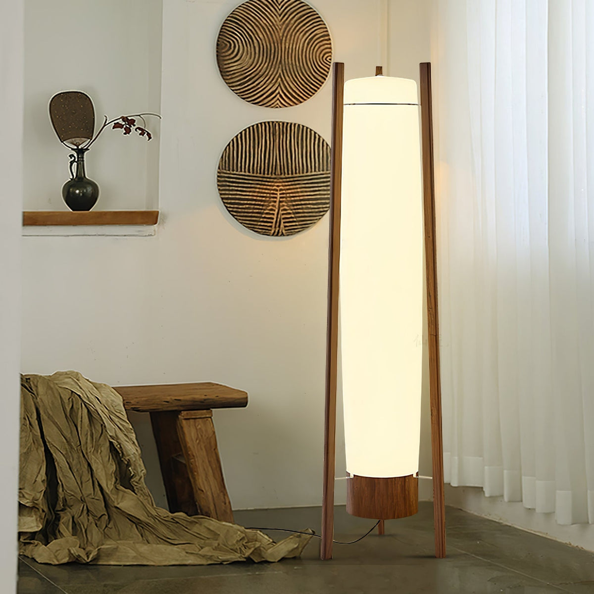 Zezoraril Stehleuchte aus Holz im Wabi-Sabi-Stil