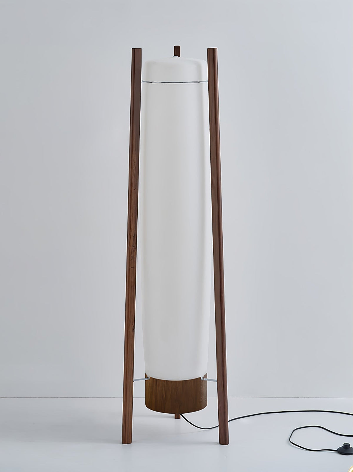 Zezoraril Stehleuchte aus Holz im Wabi-Sabi-Stil