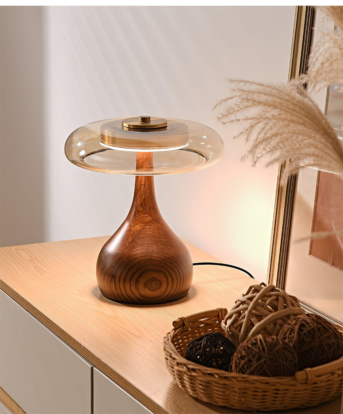 Bux Tischleuchte aus Holz im modernen Stil