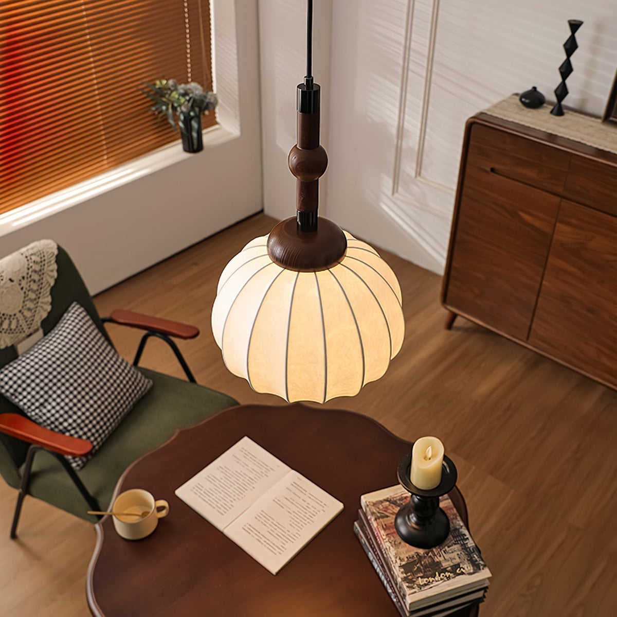 Livenor Pendelleuchte aus Seide und Holz im skandinavischen Stil