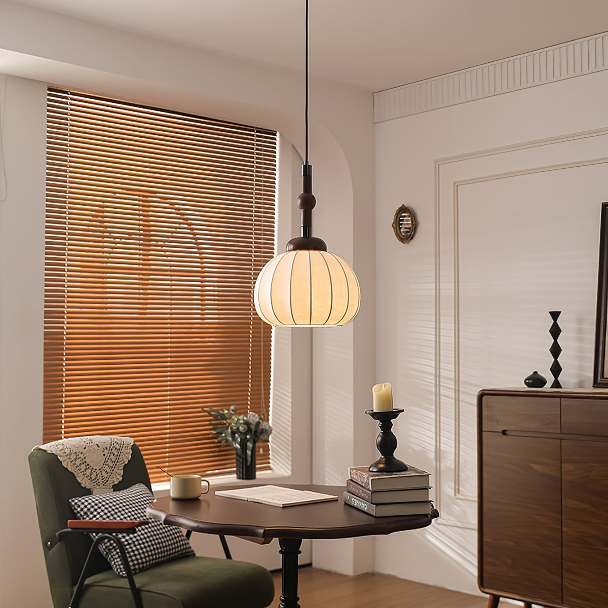 Livenor Pendelleuchte aus Seide und Holz im skandinavischen Stil