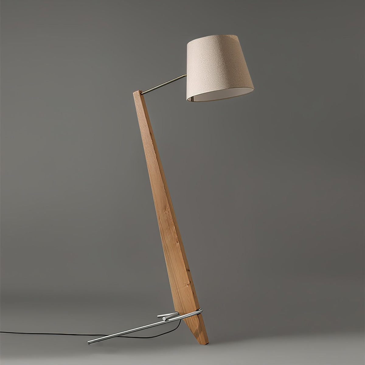 Vyran Stehleuchte aus Holz und Stoff