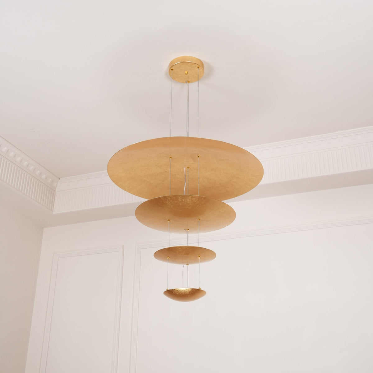 Phelion mehrschichtige Pendelleuchte aus Goldfolie