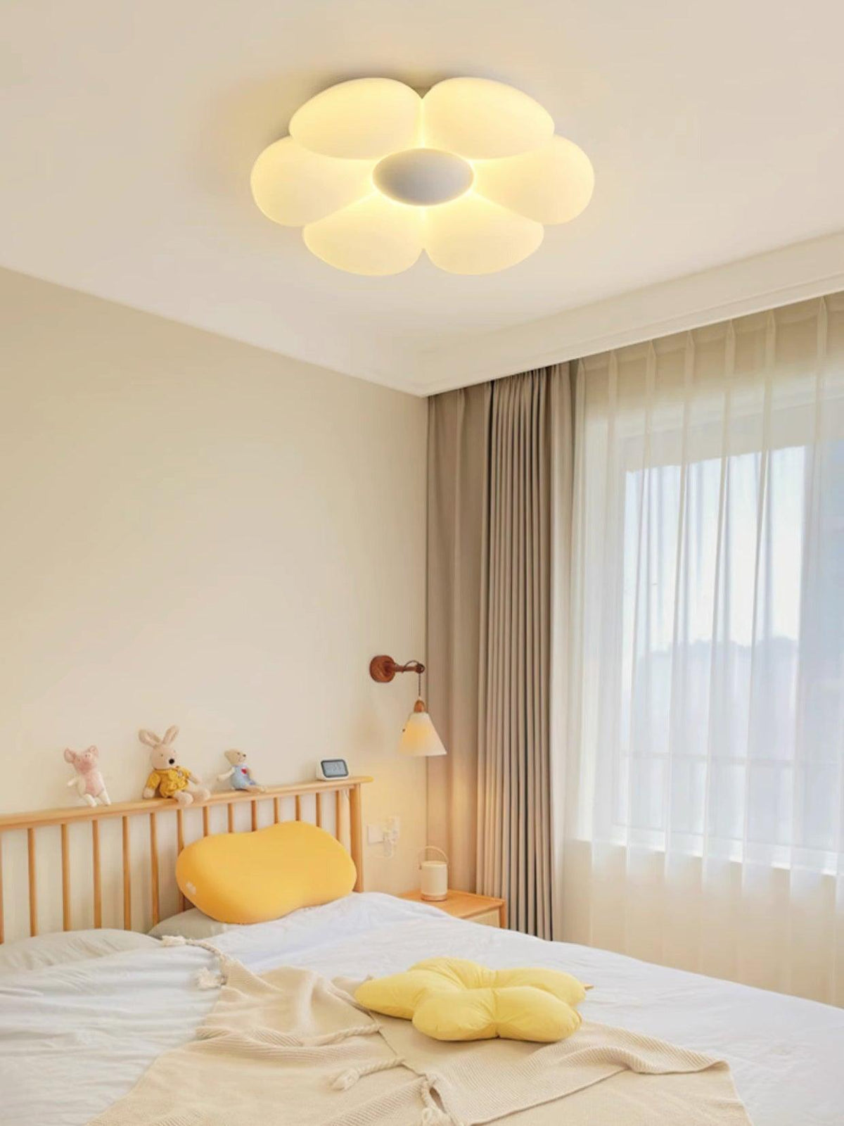 Liorinella Deckenleuchte Sechsstreifen-Blumenform Eleganter Charme für Kinderzimmer