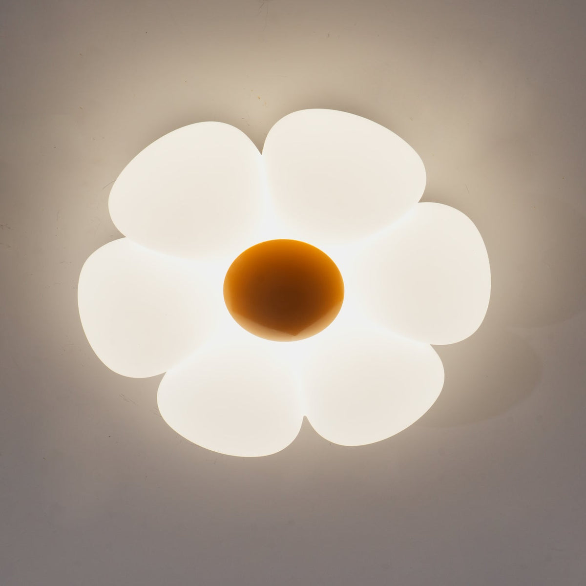 Liorinella Deckenleuchte Sechsstreifen-Blumenform Eleganter Charme für Kinderzimmer