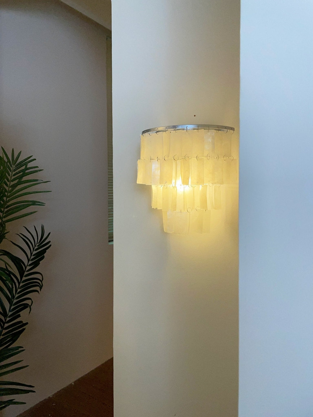 Vidoros zeitgenössische luxuriöse Wandleuchte mit mehrschichtiger Schale