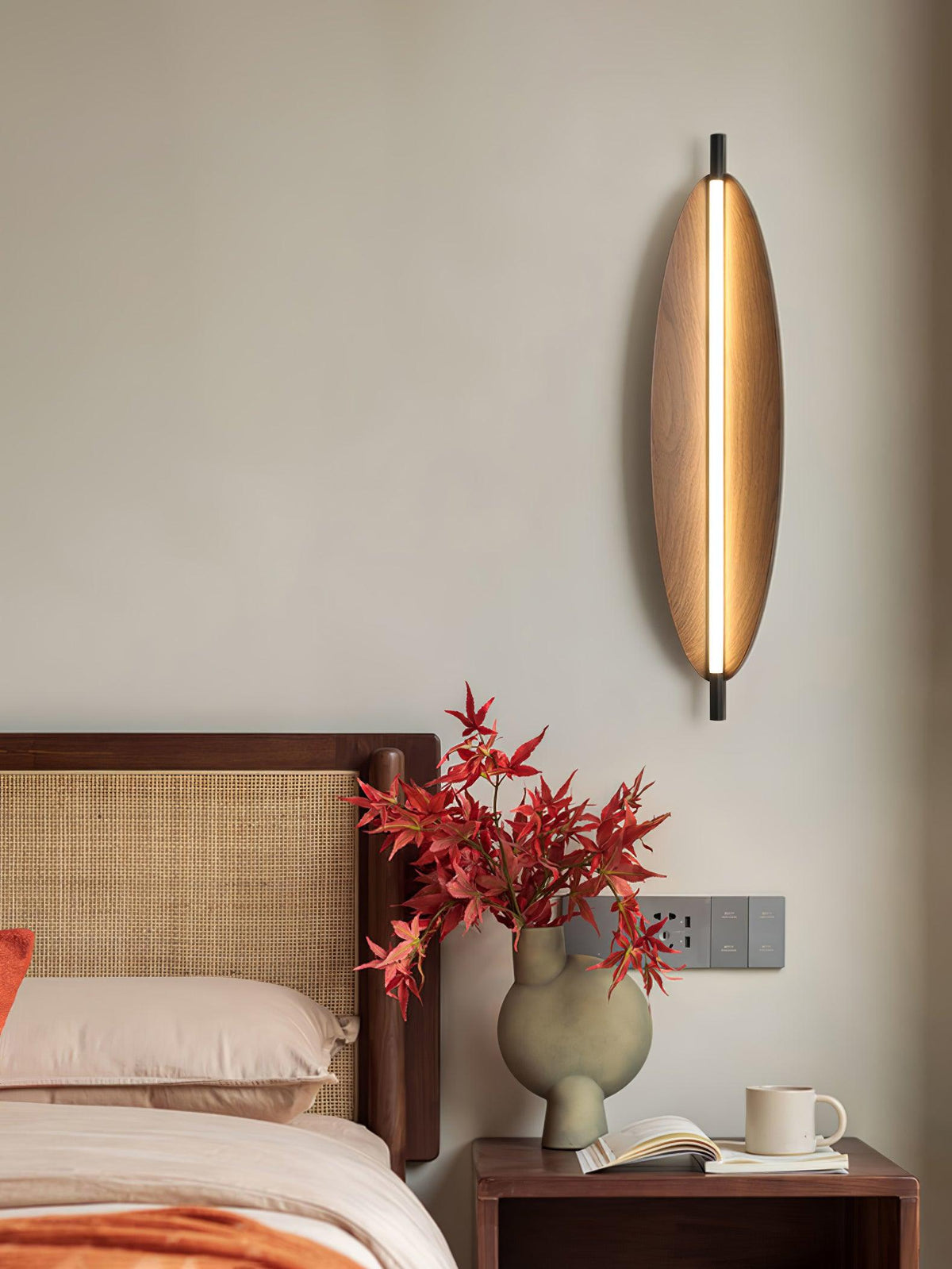 Orsoriel zeitgenössische minimalistische schlanke Platte-Wandleuchte