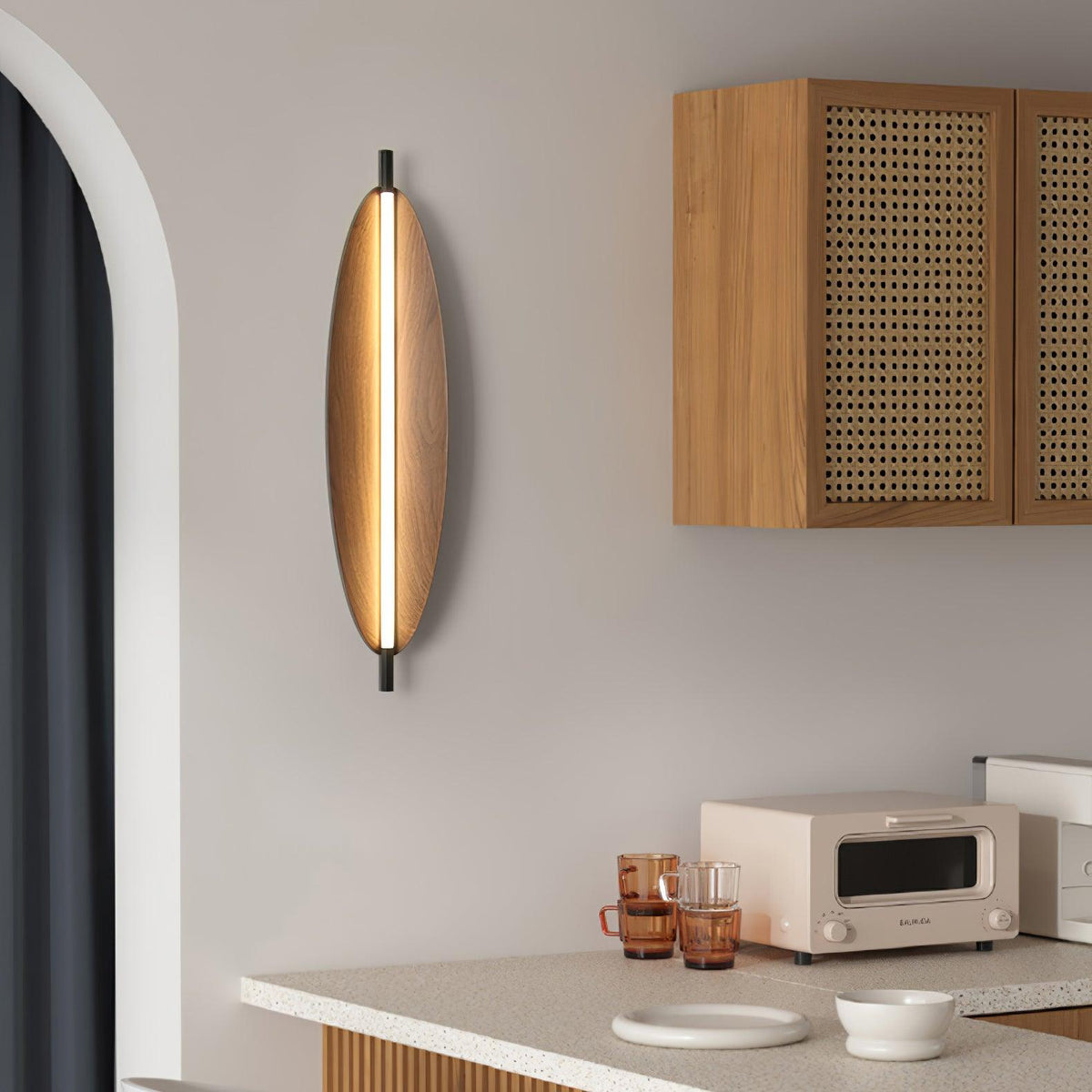 Orsoriel zeitgenössische minimalistische schlanke Platte-Wandleuchte