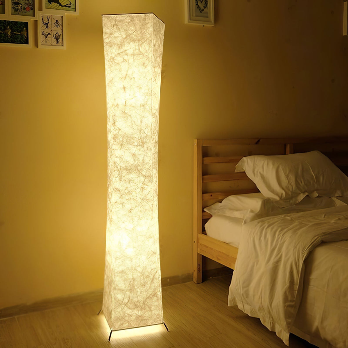Ethereal schlanke Stehleuchte