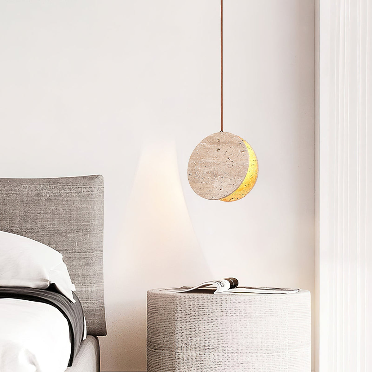 Sern Crescent Travertine Pendelleuchte