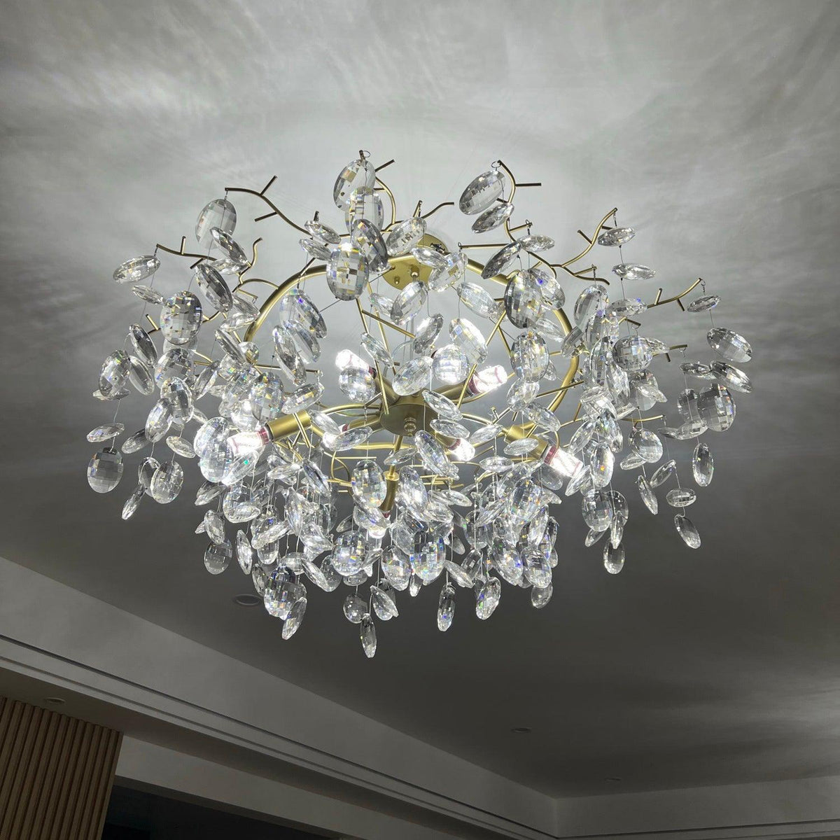 Luxirian Kronleuchter Kristallzweig Gold LED