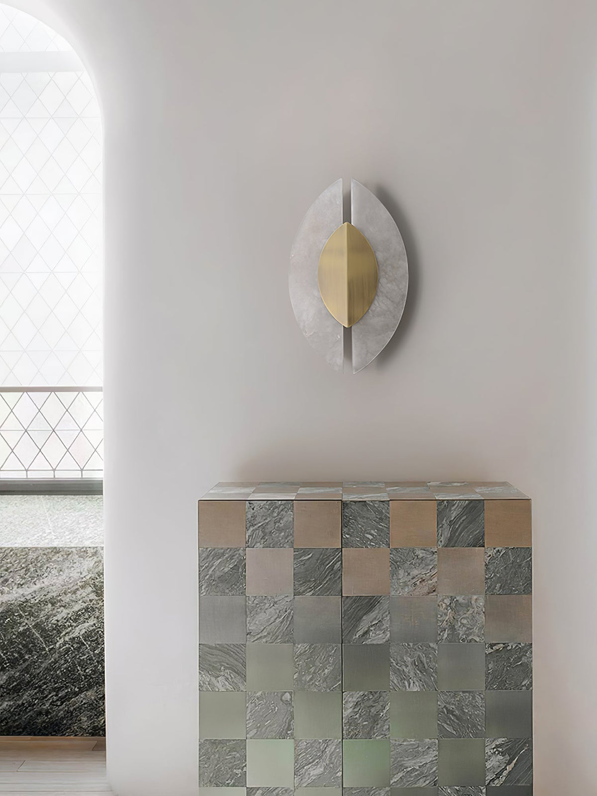 Avenanise Alabaster-Wandleuchte