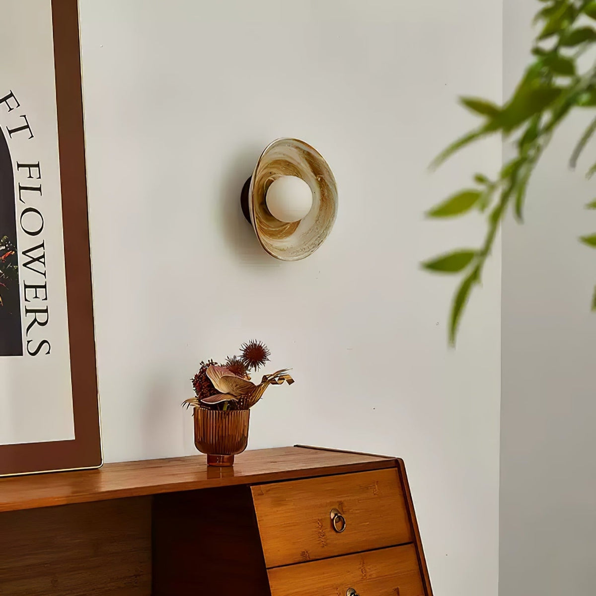 Solune zeitgenössische minimalistische Wandleuchte aus Glas und Holz
