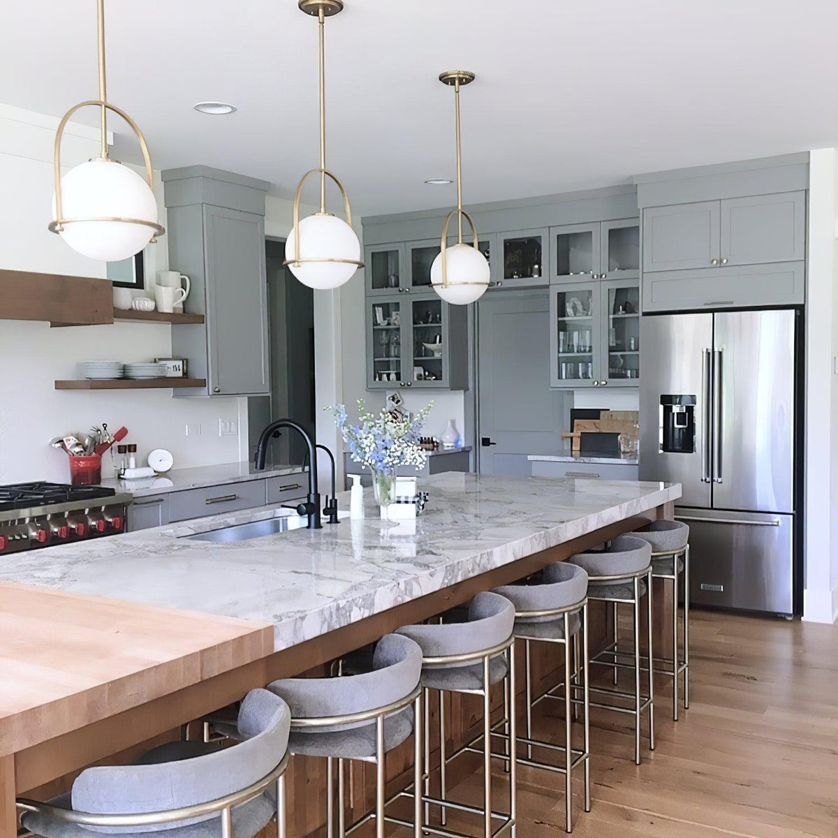 Brandonis moderne Pendelleuchte aus Glas