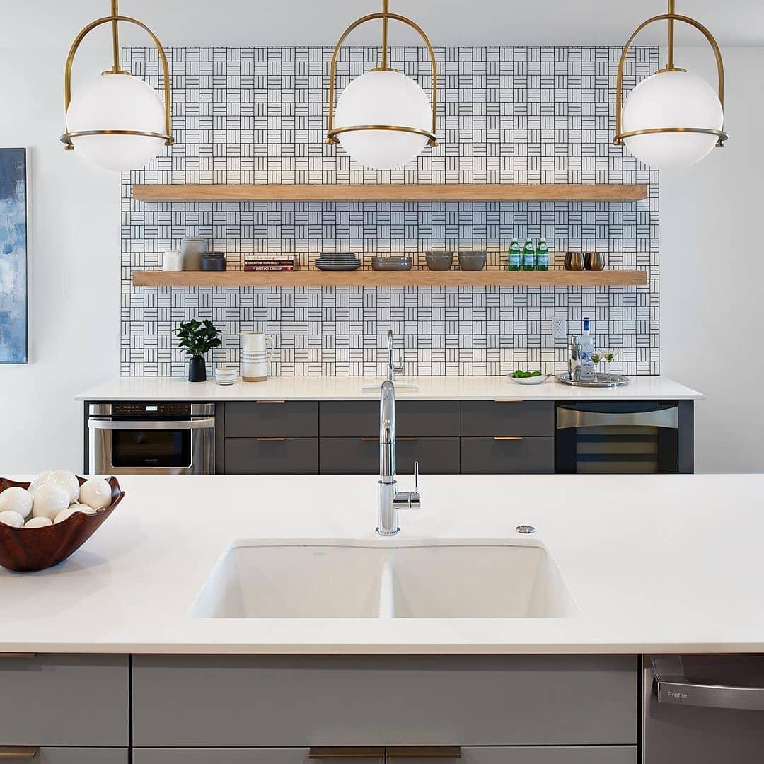 Brandonis moderne Pendelleuchte aus Glas