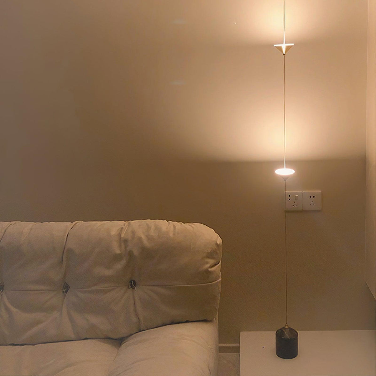 Natasha Minimalistische Stehleuchte