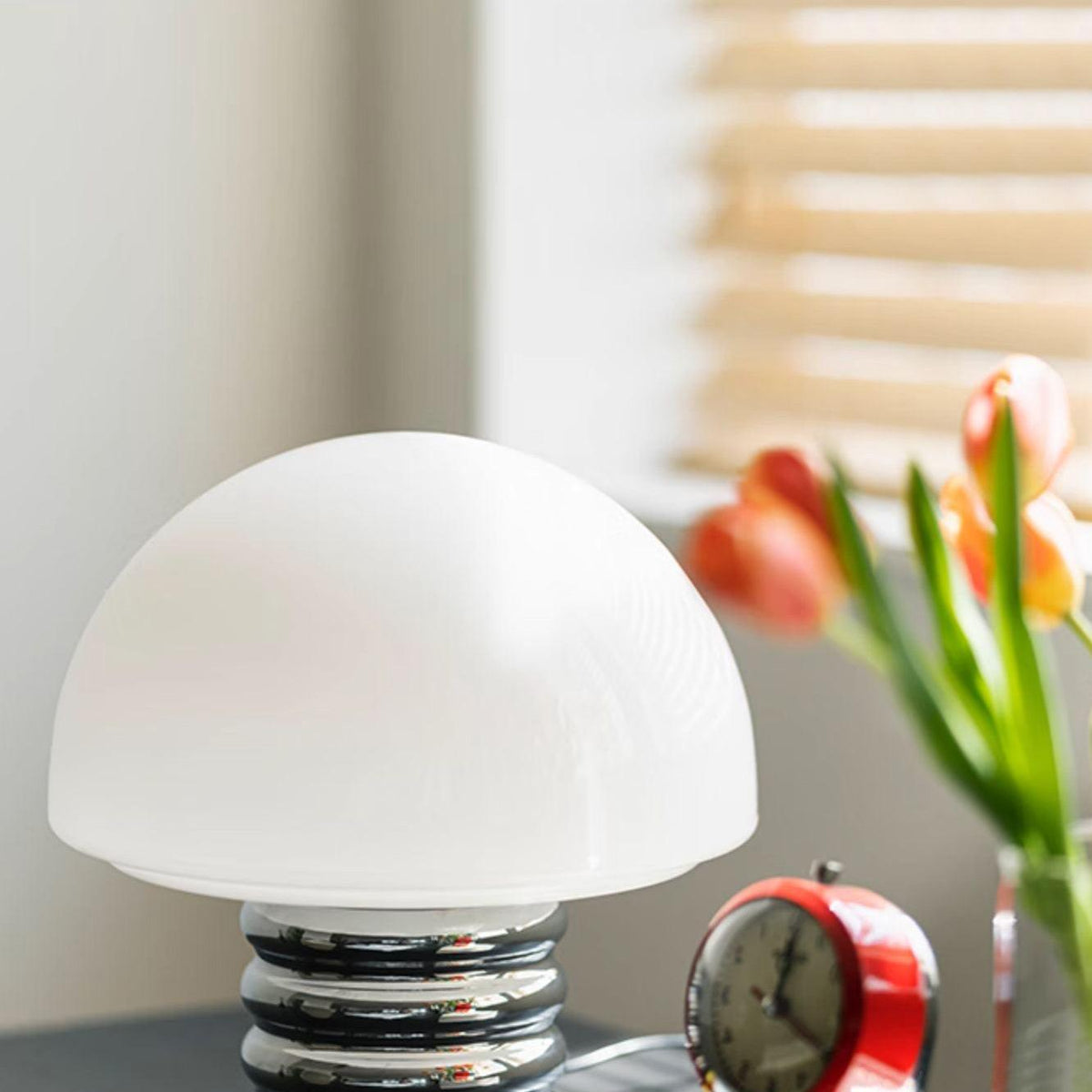 Ortvin Minimalistische Tischleuchte aus Glas
