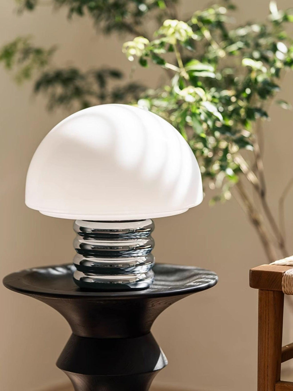 Ortvin Minimalistische Tischleuchte aus Glas