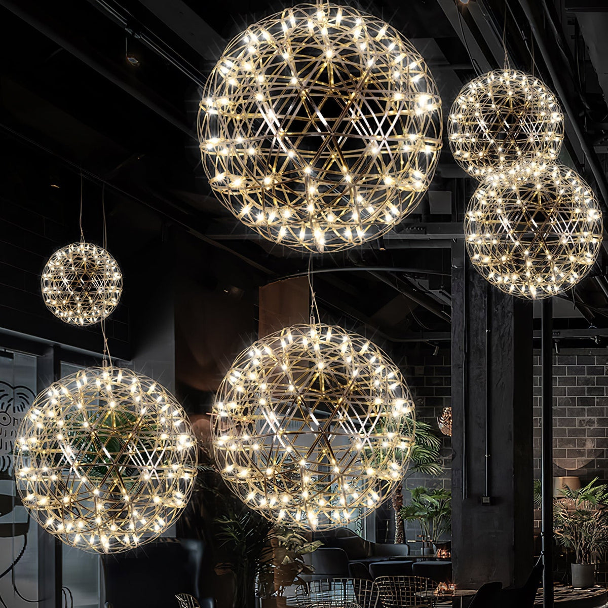 Sylvarin Gold Spark Ball Pendelleuchte