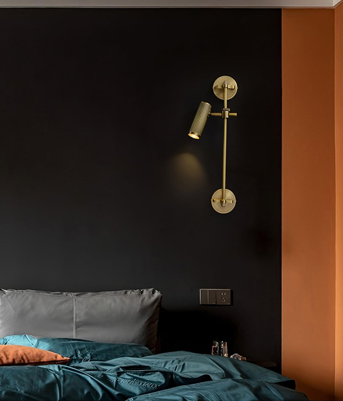 Kirixel Industrielle Wandleuchte aus Messing