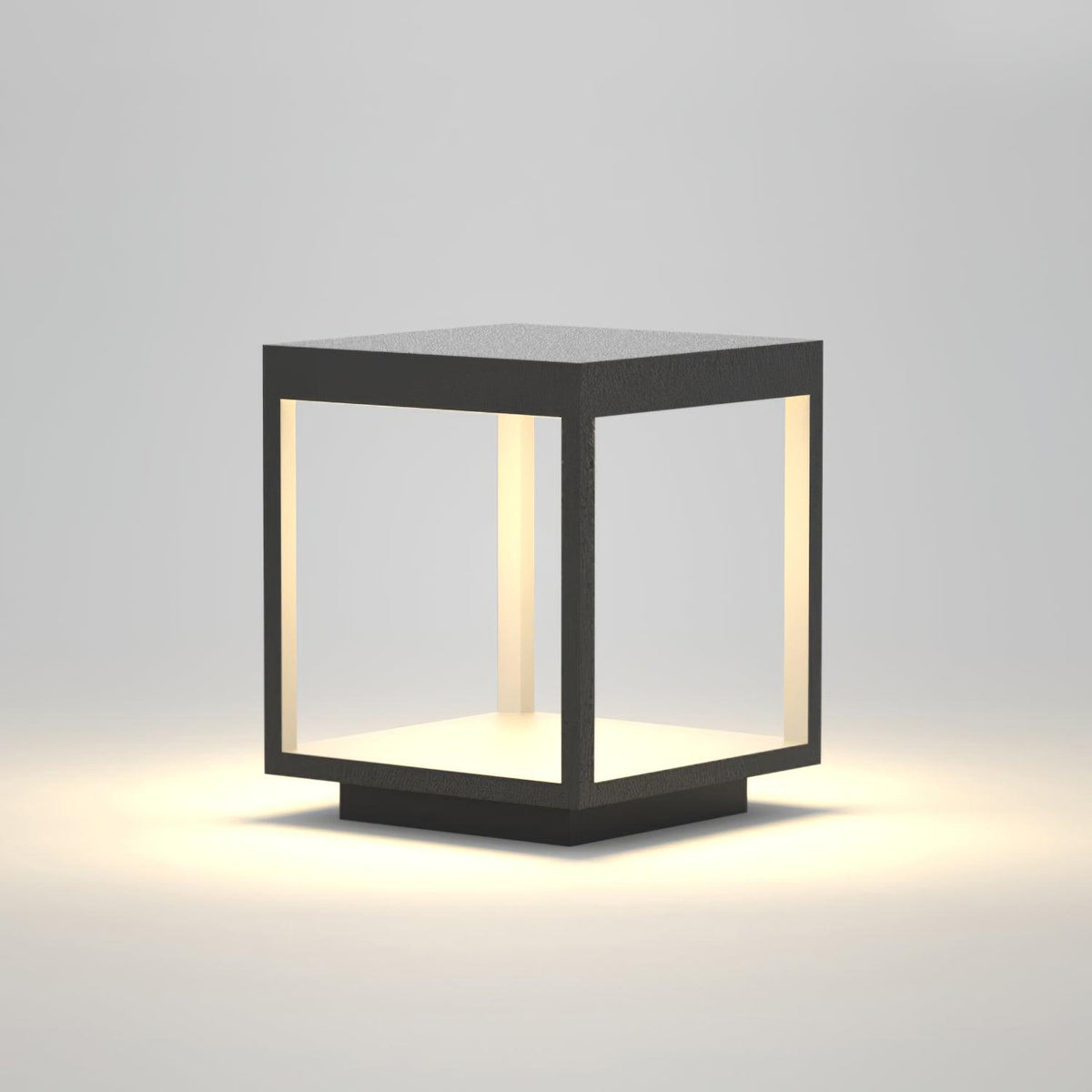 Odenis Tischlampe aus Edelstahl in klassischem Design