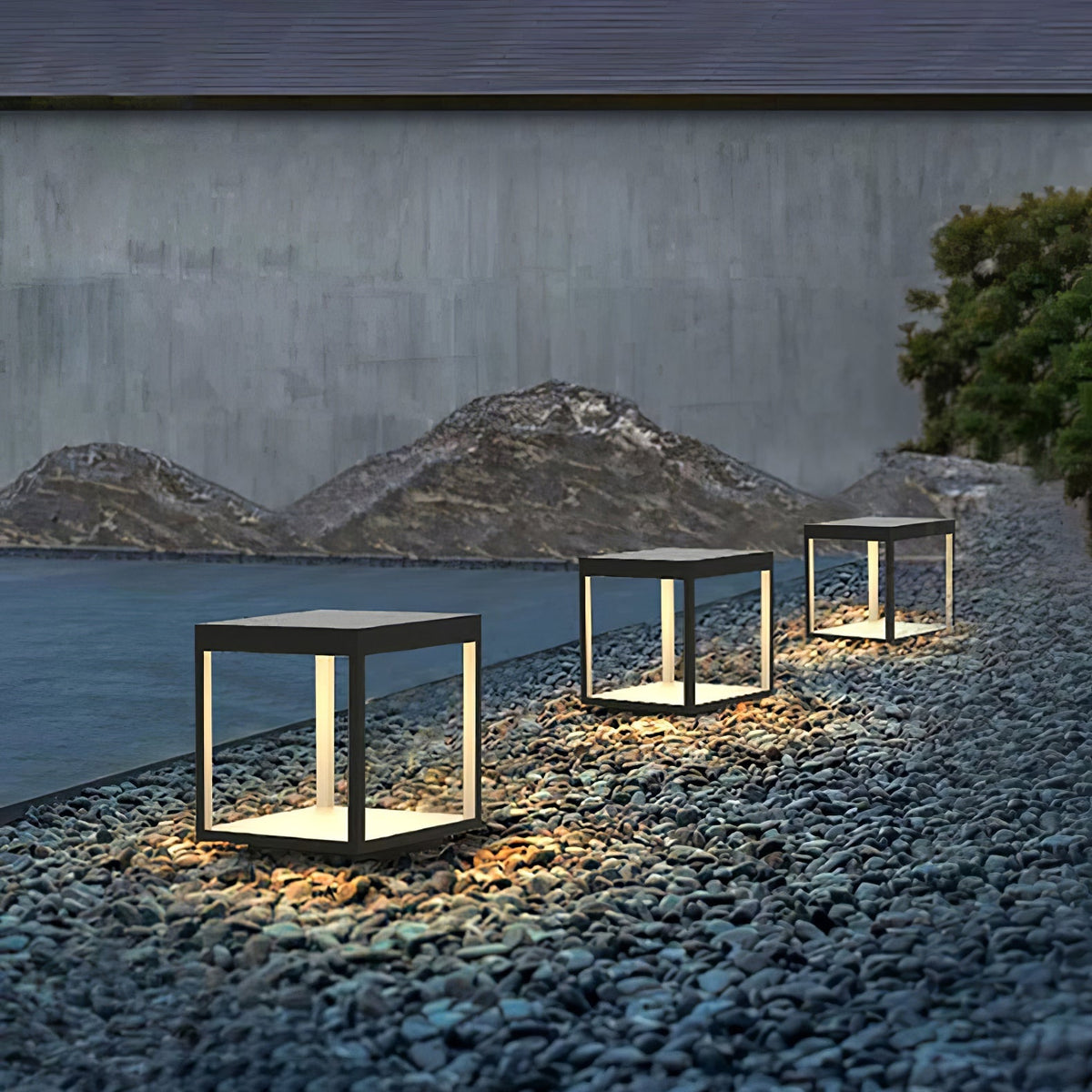 Odenis Tischlampe aus Edelstahl in klassischem Design