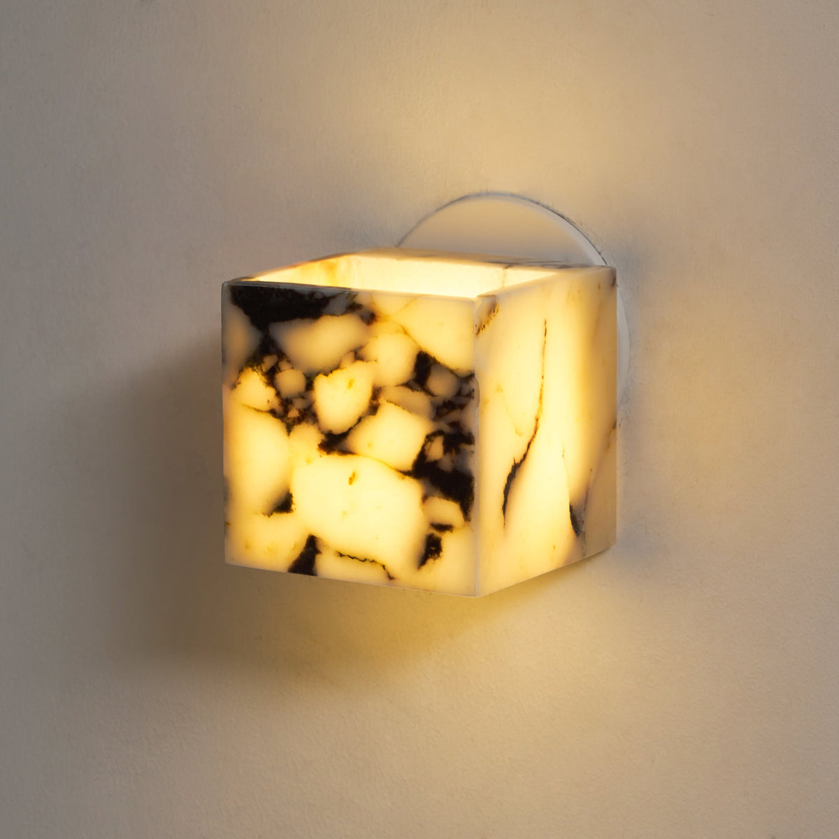 Neranina Marmor-Wandleuchte