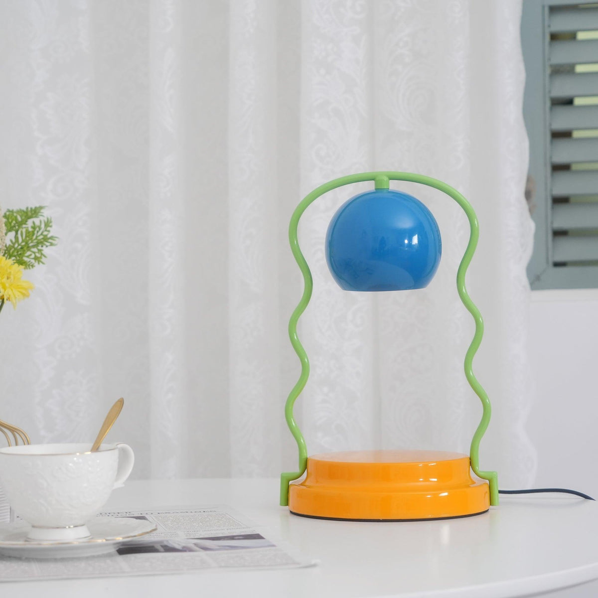 Eurphaos Spielerische Tischlampe