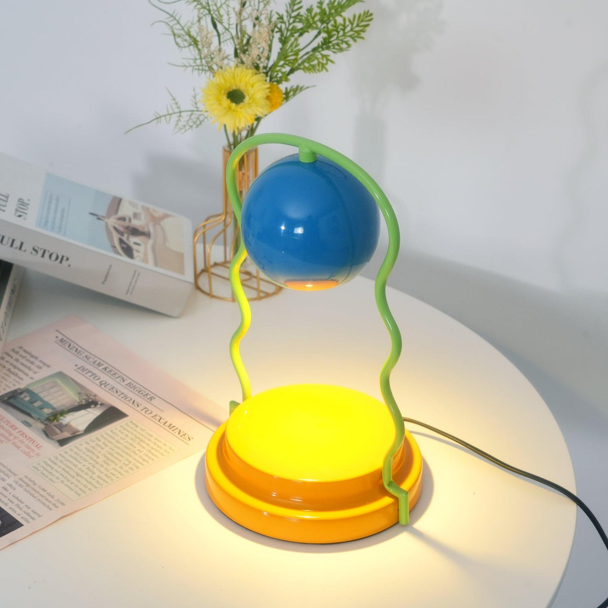 Eurphaos Spielerische Tischlampe