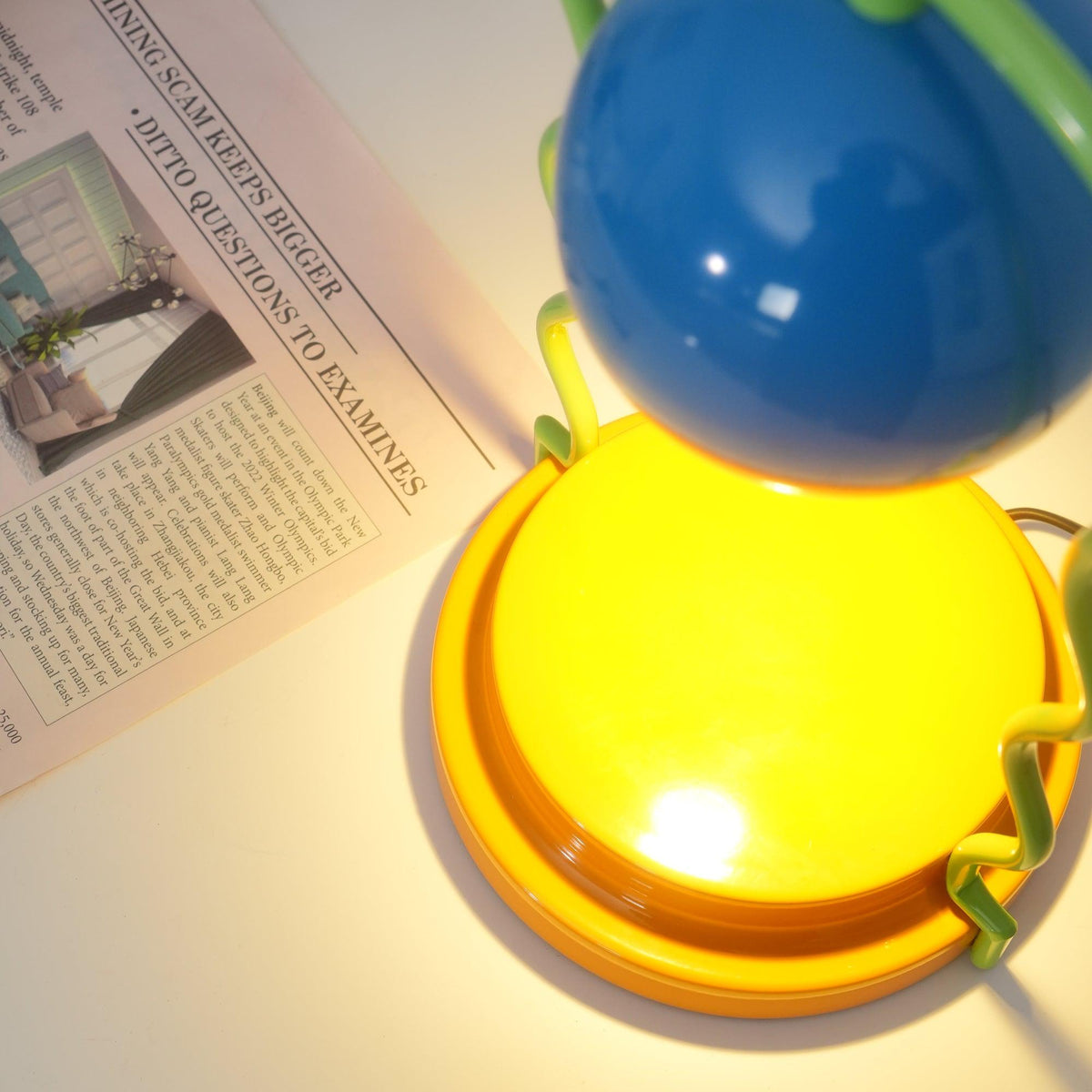 Eurphaos Spielerische Tischlampe