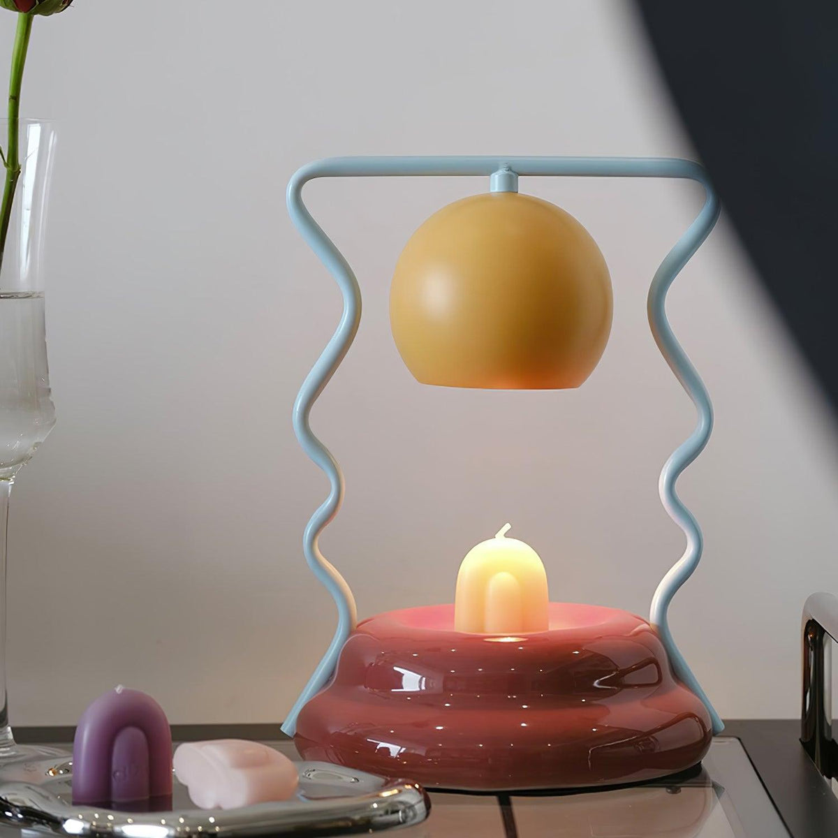 Eurphaos Spielerische Tischlampe