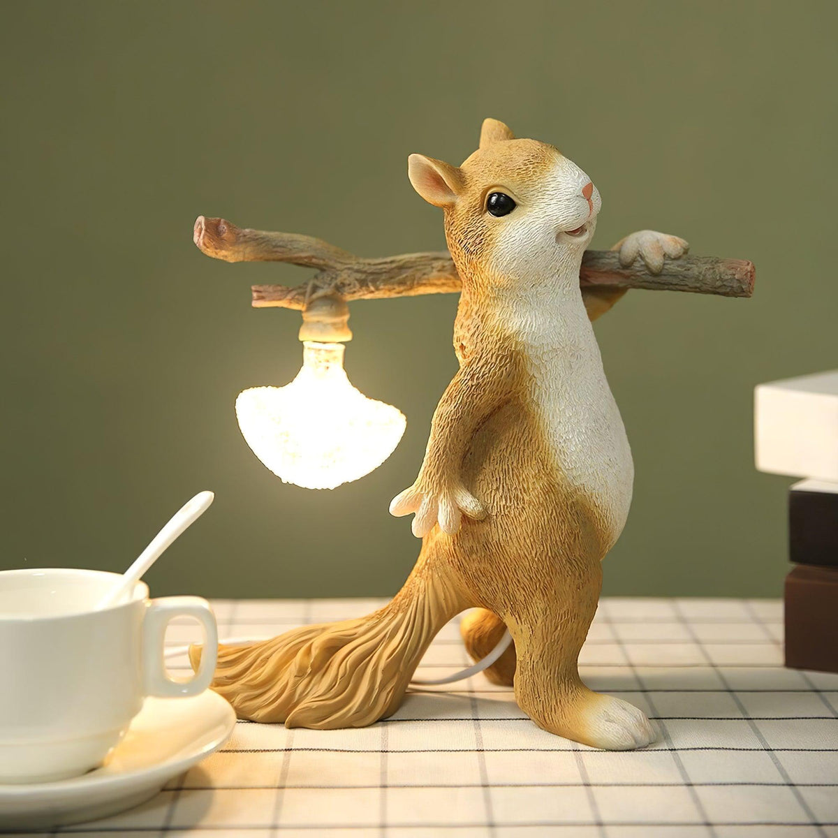 Squirrel Tischlampe