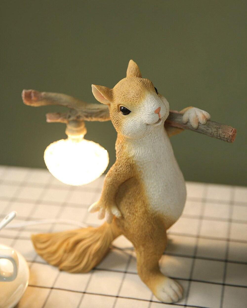 Squirrel Tischlampe