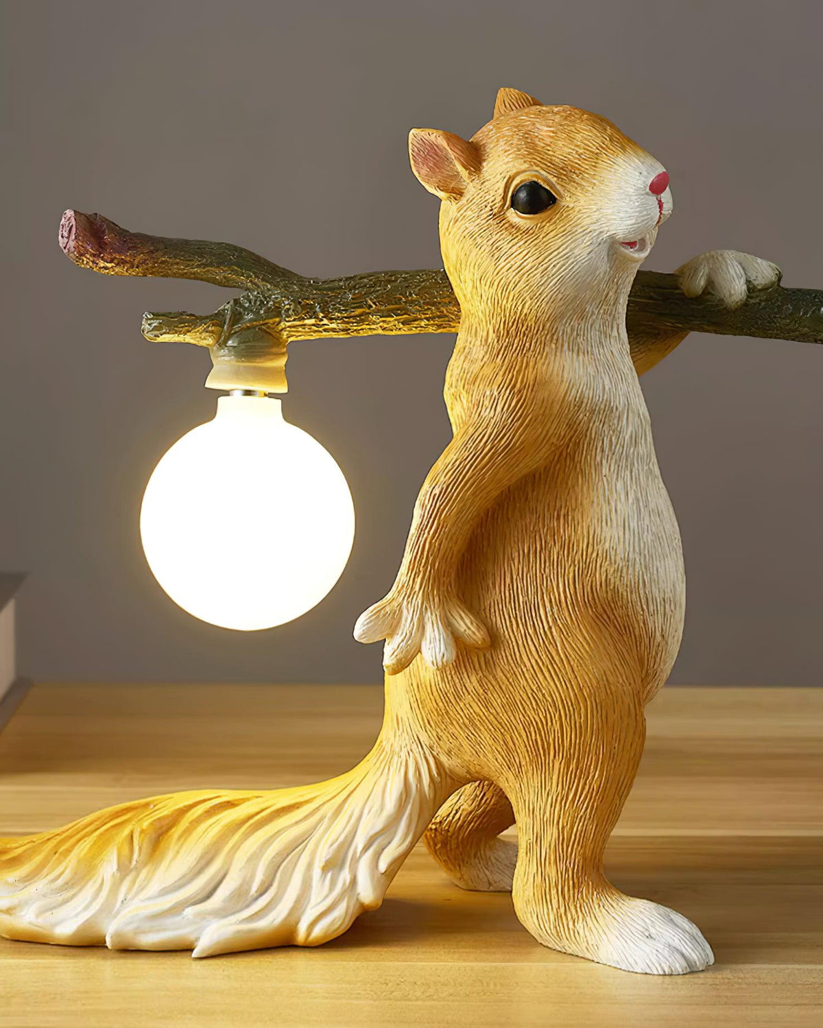 Squirrel Tischlampe