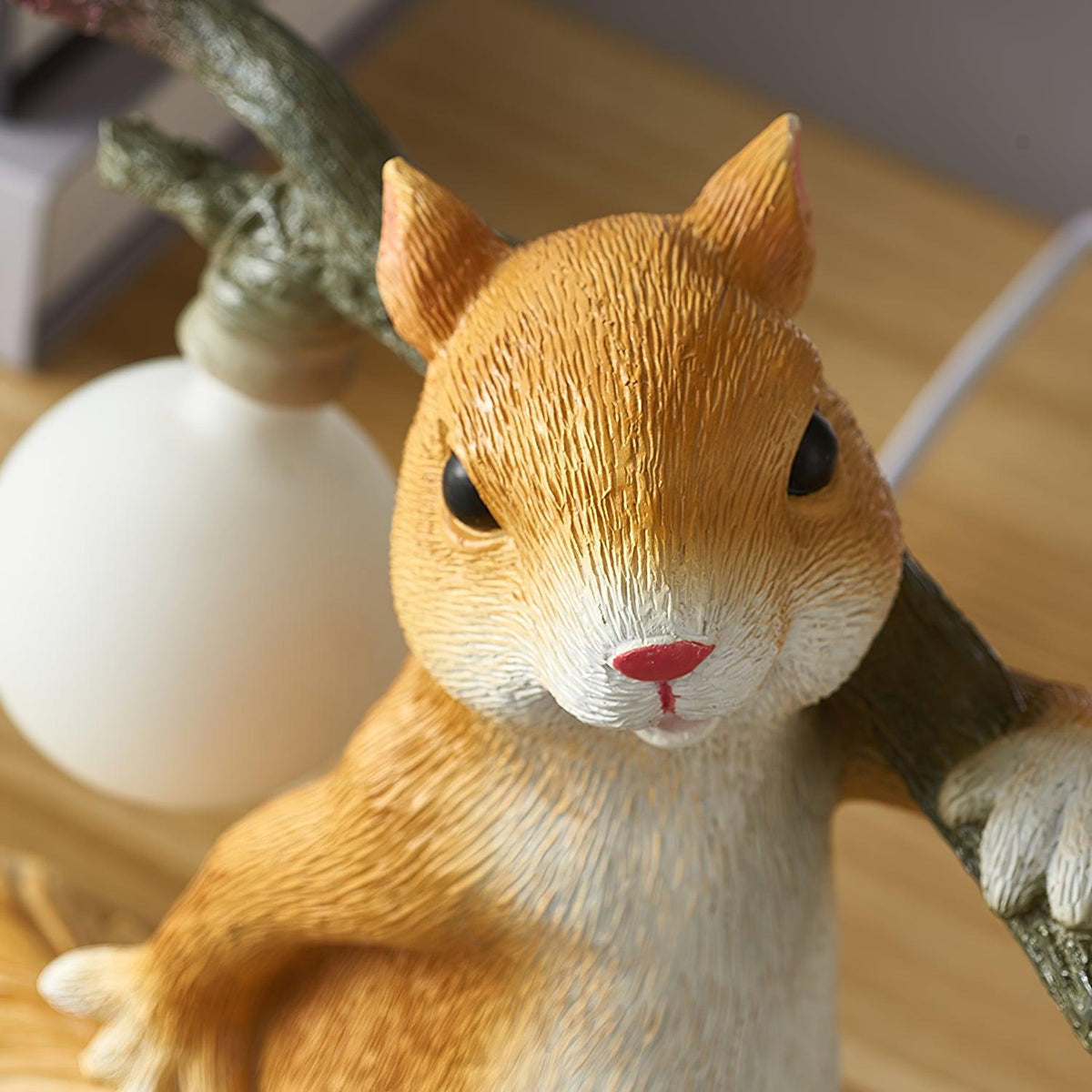 Squirrel Tischlampe