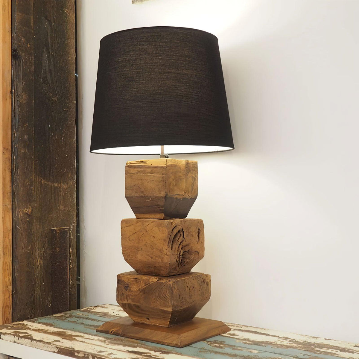 Saev Stapplerte Tischleuchte aus Holz