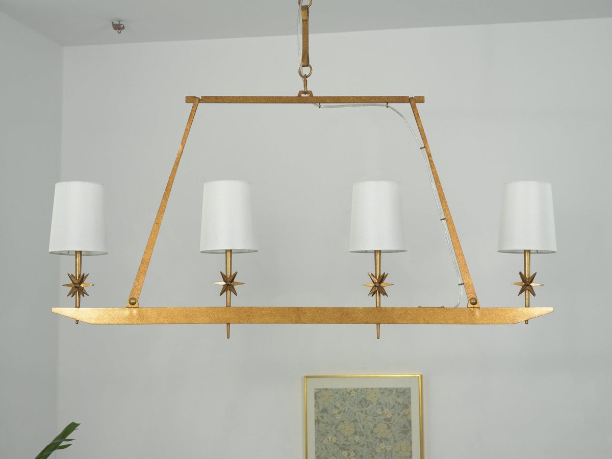 Lynve Kronleuchter Elegant Stellar Linear aus Messing