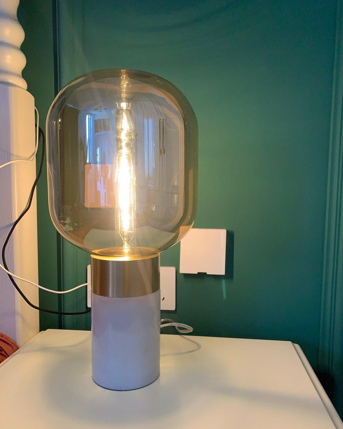 Aurdoren Minimalistische Tischleuchte aus Marmor mit Glas