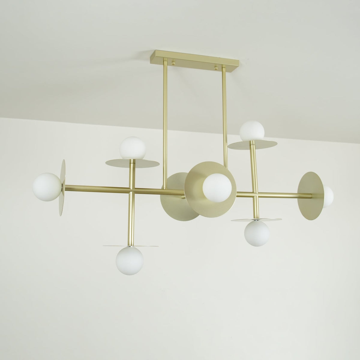 Celiissa Strada Kronleuchter aus Messing und Glas in geometrischer Form
