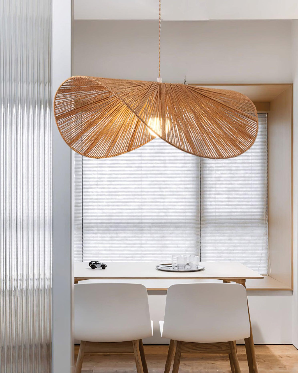 Canoeria Handgeflochtene Pendelleuchte aus natürlichem Rattan