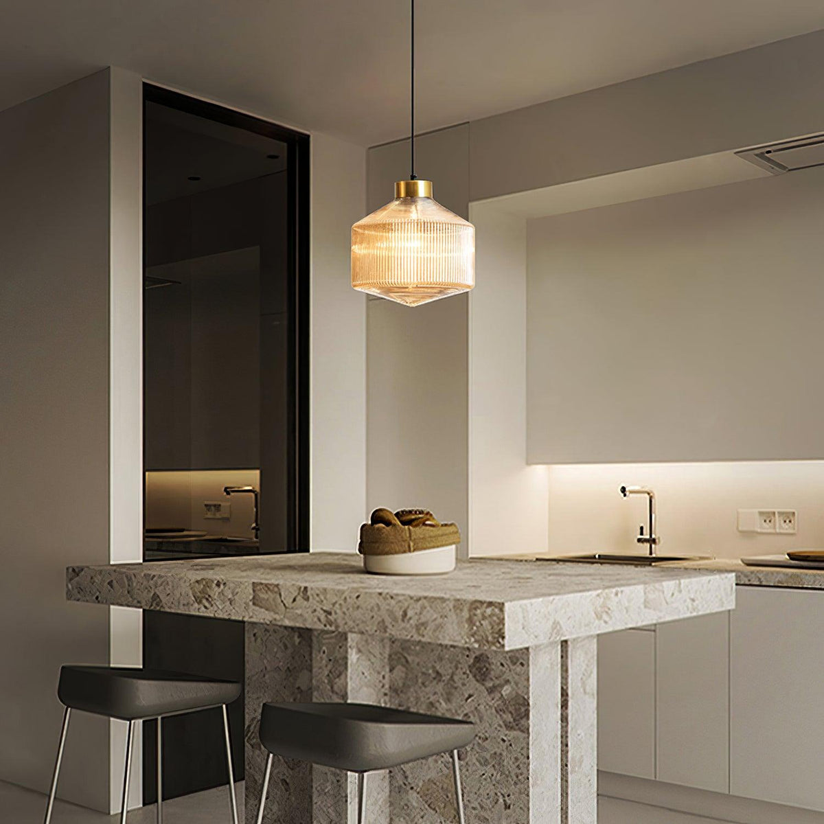 Velorarn Pendelleuchte aus Glas in Rauchgrau mit künstlerischem Design