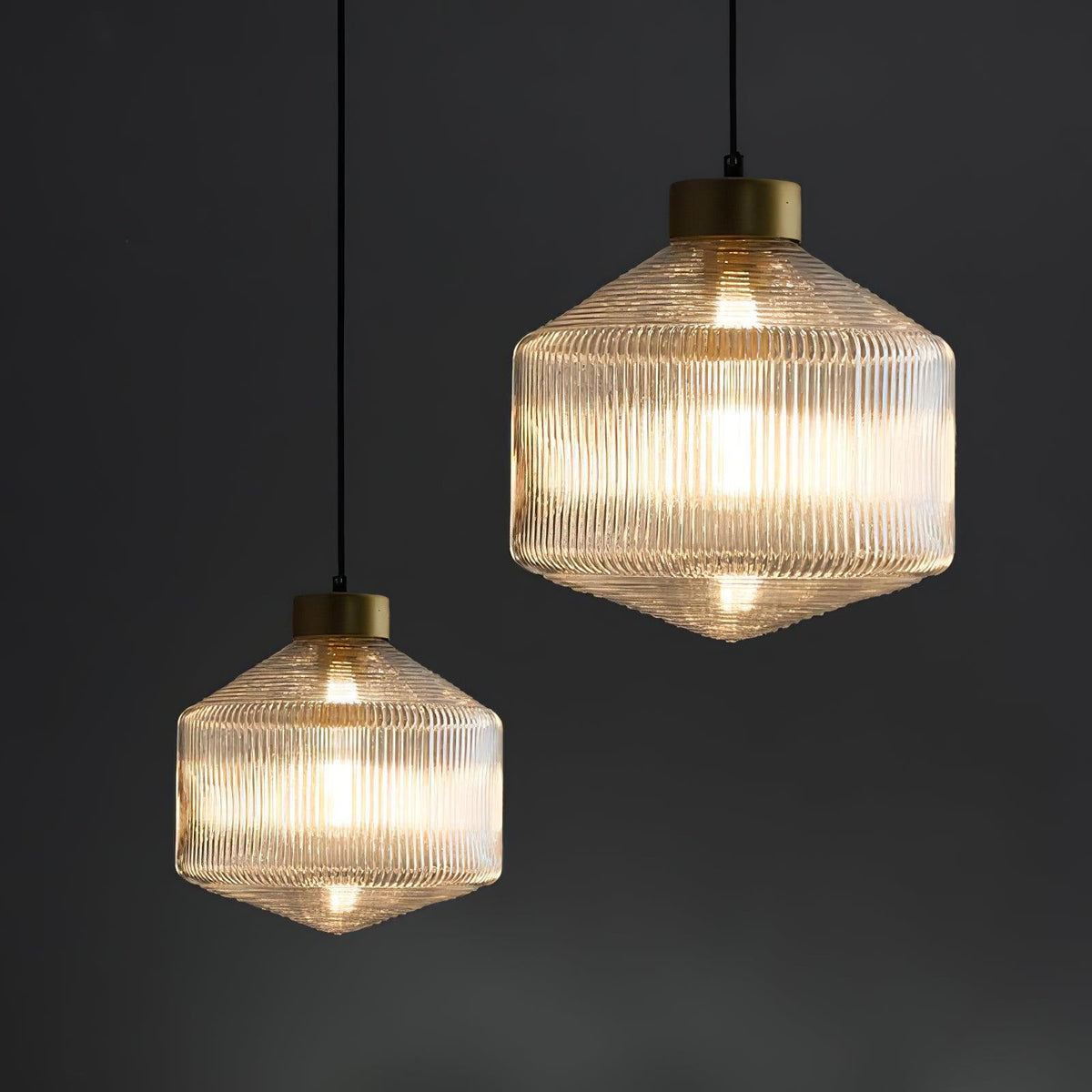 Velorarn Pendelleuchte aus Glas in Rauchgrau mit künstlerischem Design