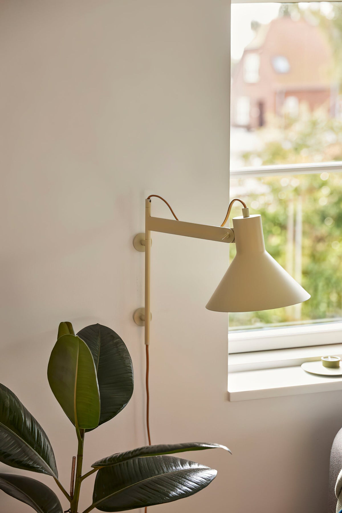 Avenirise Wandleuchte aus Aluminium, konischer Form, minimalistisch für das Schlafzimmer | Cielum