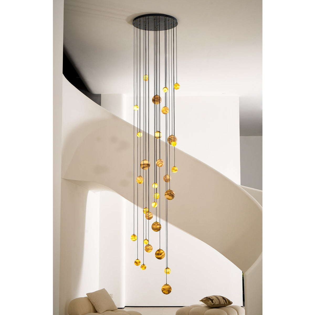 Sultana Kronleuchter Alabaster Cluster Orb Cascade