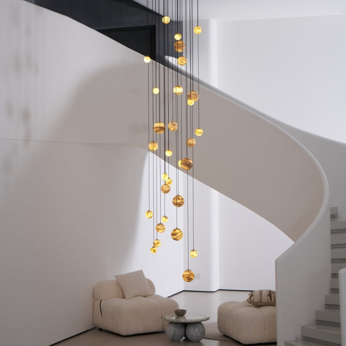 LUX Alabaster-Kronleuchter Cluster Treppenhaus