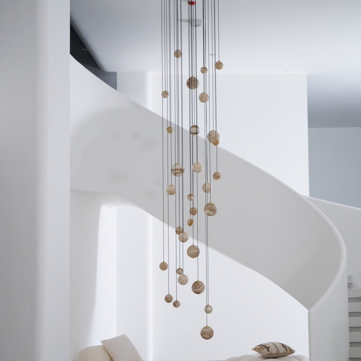 LUX Alabaster-Kronleuchter Cluster Treppenhaus