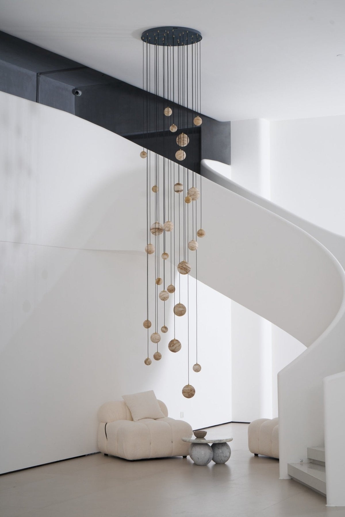 LUX Alabaster-Kronleuchter Cluster Treppenhaus