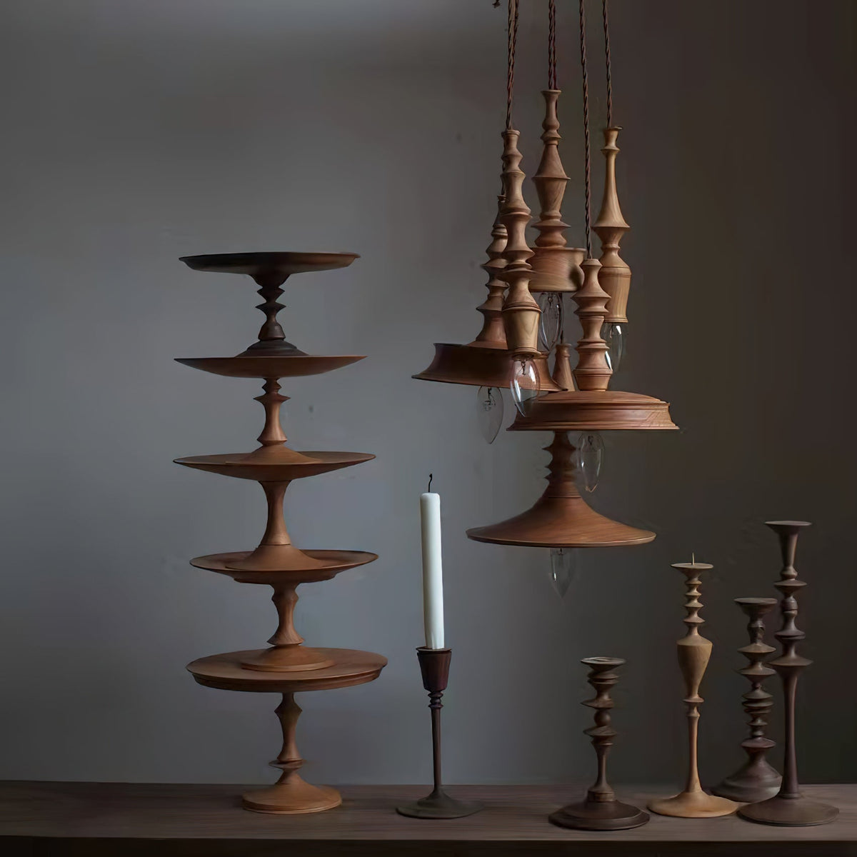 Tessira Pendelleuchte aus Holz im Industrie-Stil
